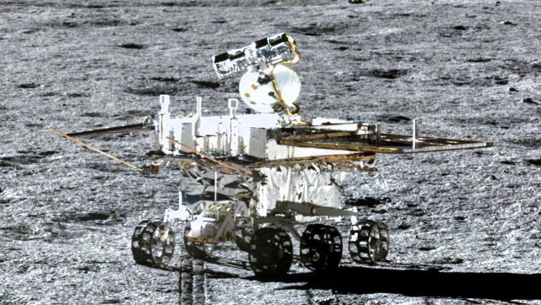 China’s Yutu-2 Vehicle Makes a Surprising Discovery on the Invisible Side of the Moon!