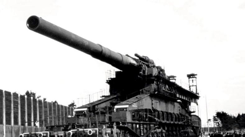 Gustav Cannon. Largest gun ever built before being (literally